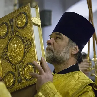 протодиакон Захария Лунгу